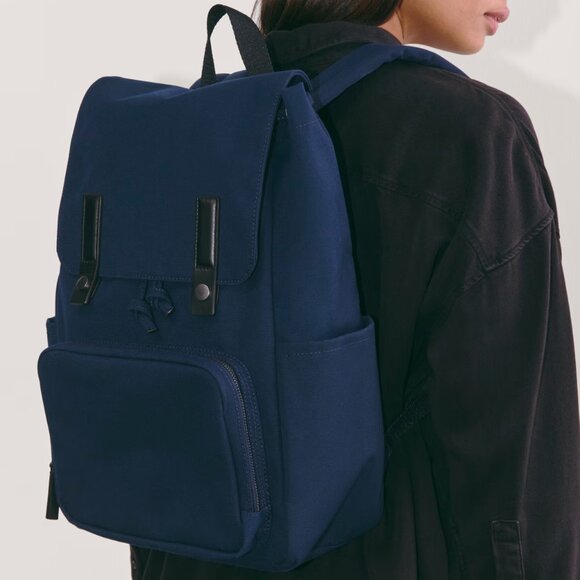 Everlane The Canvas Backpack in Navy - Picture 3 of 9